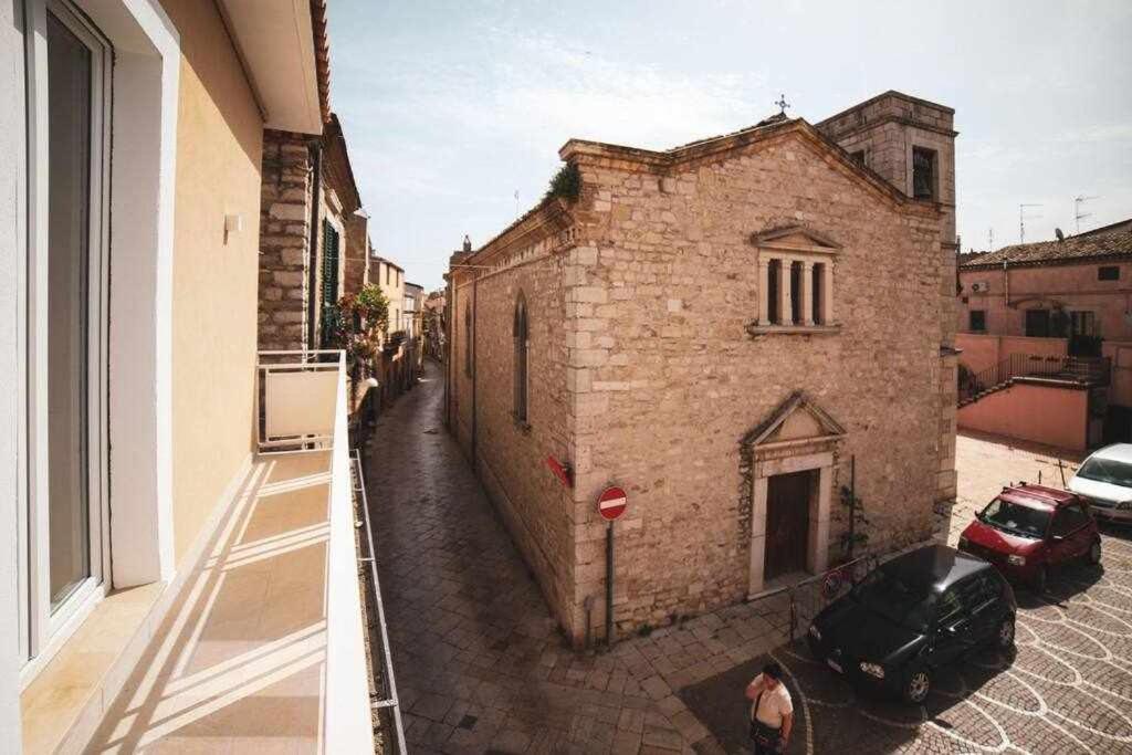 Le Dimore Degli Artisti Vico Mercatello Venosa Exterior photo